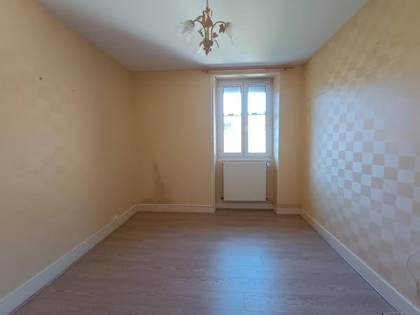 Appartement à DAMPARIS, 39500 - 5 pièces 90m²