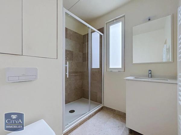 Appartement à louer 2 pièces 51.34m² Nîmes (30000)