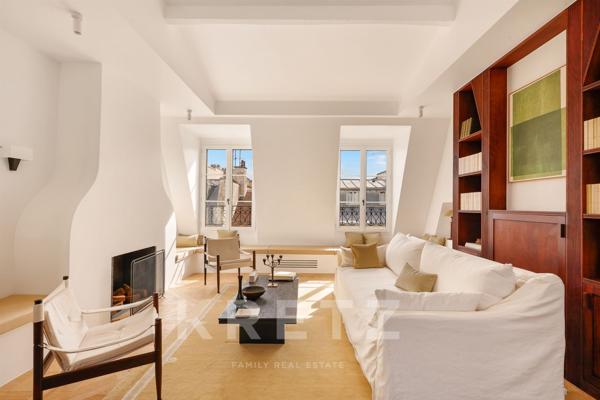 Paris VIIe — Rue de Beaune — Un duplex de caractère signé Sara Skalli