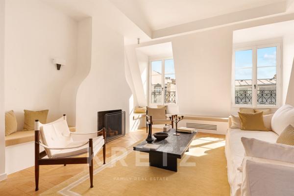 Paris VIIe — Rue de Beaune — Un duplex de caractère signé Sara Skalli