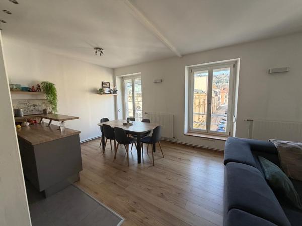 Bel appartement spacieux  en plein coeur de remiremont