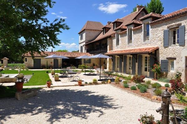 Vente Maison de luxe Périgueux 19 Pièces 677 m²