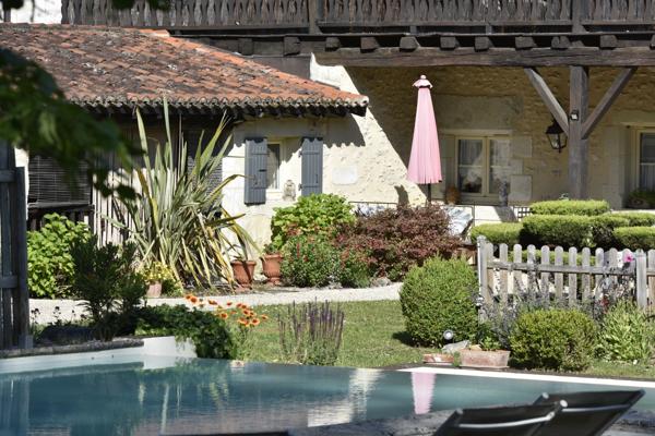 Vente Maison de luxe Périgueux 19 Pièces 677 m²