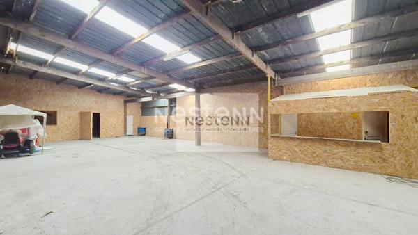 A vendre Entrepôt de 3300m2 sur une terrain 9562 m2 sur la commune de FRETHUN