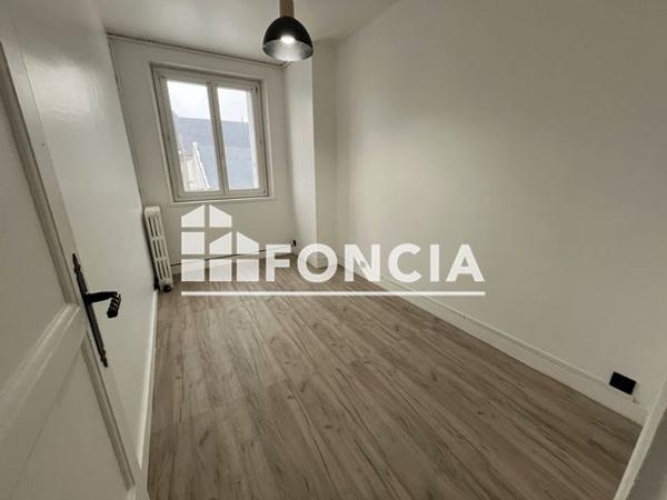 Location Appartement 3 pièces 56 m² - 26 RUE DU 6 JUIN Flers 61100