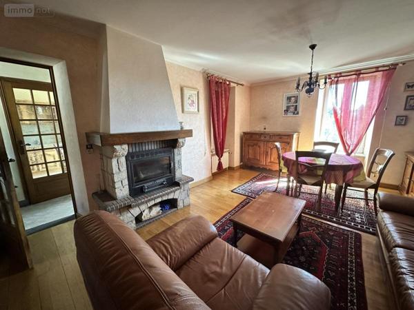 Maison à vendre à Saint-Flour dans le Cantal (15100), ref : 15046-74