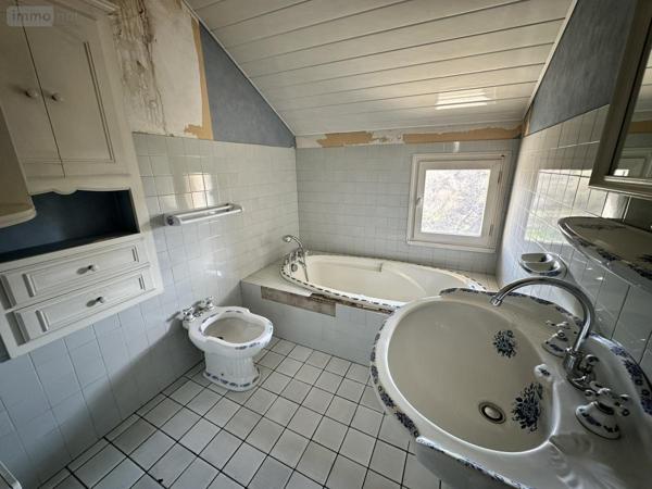 Maison à vendre à Saint-Flour dans le Cantal (15100), ref : 15046-74