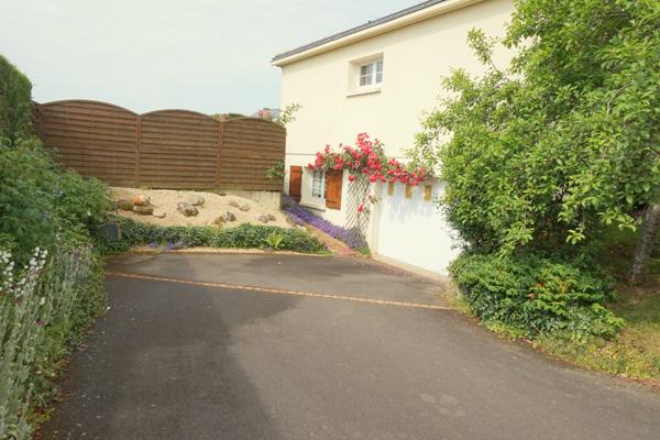 Maison sur sous sol total 7 pièces 133 m²