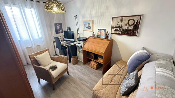 Maison 4 pièces, 3 chambres, avec piscine.