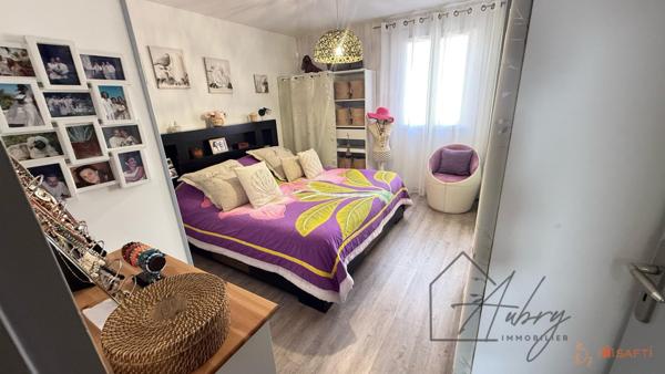 Maison 4 pièces, 3 chambres, avec piscine.