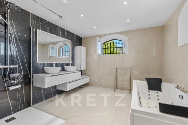 VILLA VUE MER SUR LE CAP D'ANTIBES