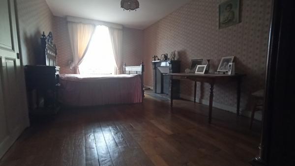 Maison de maître, centre de Brulon