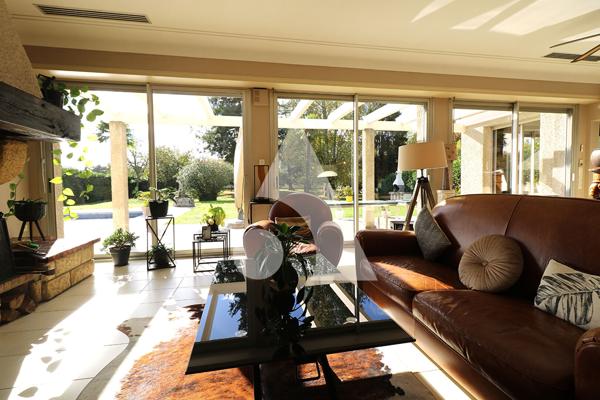 Maison 12 pièces 232.74 m2