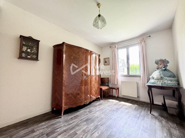 Maison de plain-pied de 2006, 95 m² habitables, 3 chambres, garage, parcelle de 906 m²