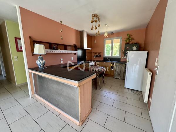 Maison de plain-pied de 2006, 95 m² habitables, 3 chambres, garage, parcelle de 906 m²