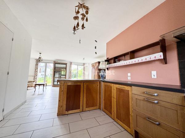 Maison de plain-pied de 2006, 95 m² habitables, 3 chambres, garage, parcelle de 906 m²