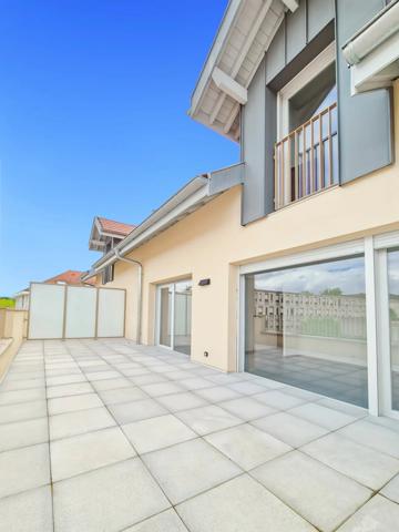 Appartement T3 en duplex avec grande terrasse, centre de Belley