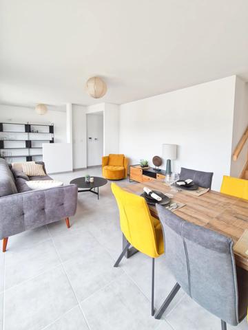 Appartement T3 en duplex avec grande terrasse, centre de Belley