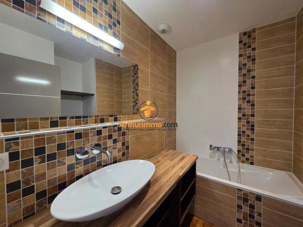 Location                                                      Appartement
                        
                     3 pièces                      100 m2                     à Tarbes