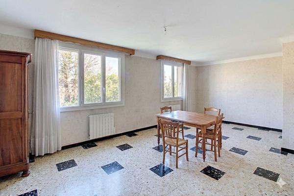 MAISON A VENDRE DRAGUIGNAN - MAISON DE TYPE T4/5 de 93m² sur 950m² de terrain avec GARAGE 41m²