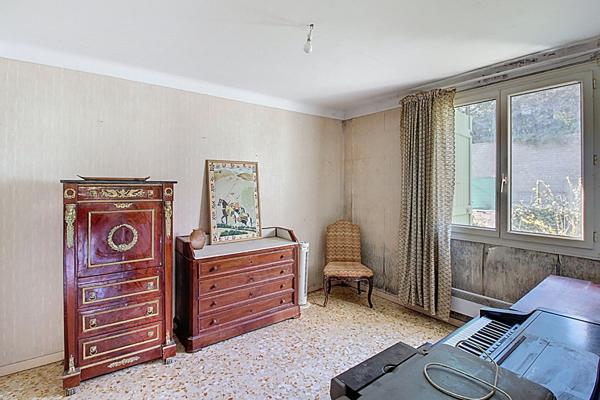 MAISON A VENDRE DRAGUIGNAN - MAISON DE TYPE T4/5 de 93m² sur 950m² de terrain avec GARAGE 41m²