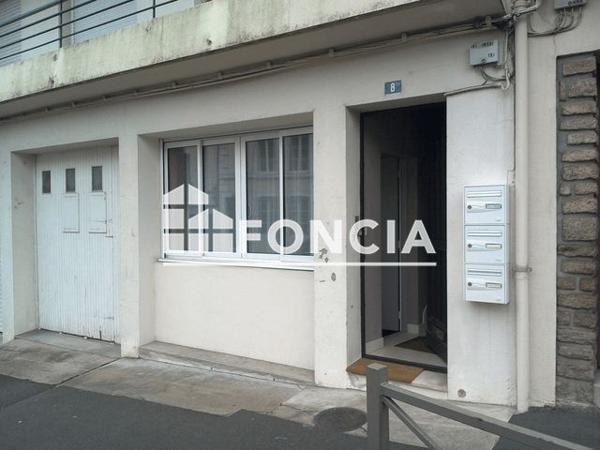 Location Studio meublé 42.91 m² - REZ DE CHAUSSEE Niort 79000