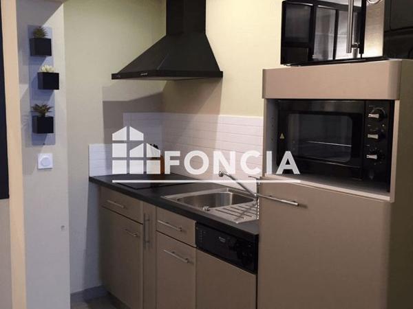 Location Studio meublé 42.91 m² - REZ DE CHAUSSEE Niort 79000