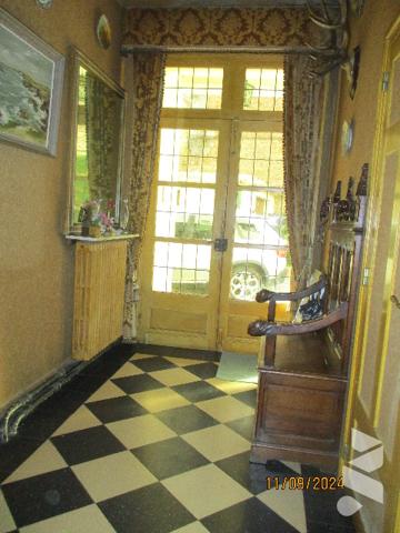 A HAM (SOMME) 80400, maison de style 
Terrain, bâtiment (dont partie Garage)
