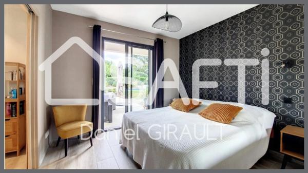 Belle proprièté dans le centre de Saujon commerces et services à proximité