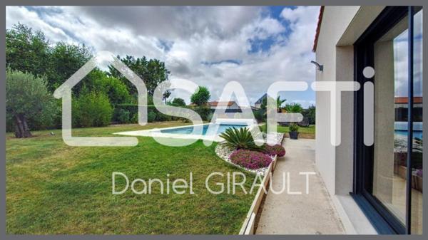 Belle proprièté dans le centre de Saujon commerces et services à proximité