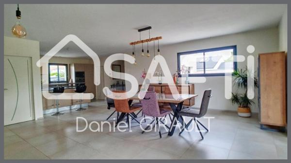 Belle proprièté dans le centre de Saujon commerces et services à proximité