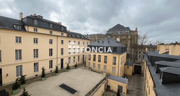 Location Appartement 2 pièces 39.9 m² - Versailles 78000