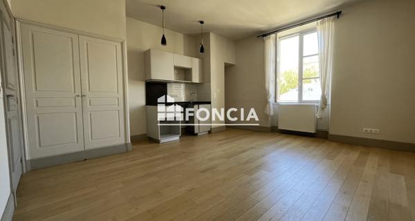 Location Appartement 2 pièces 39.9 m² - Versailles 78000