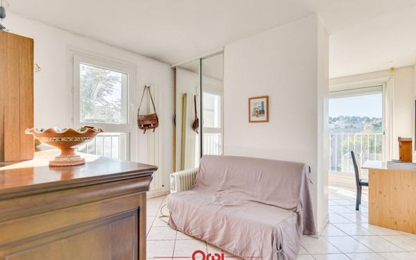 Appartement à vendre    6 pièces • 103 m2 Marseille 13