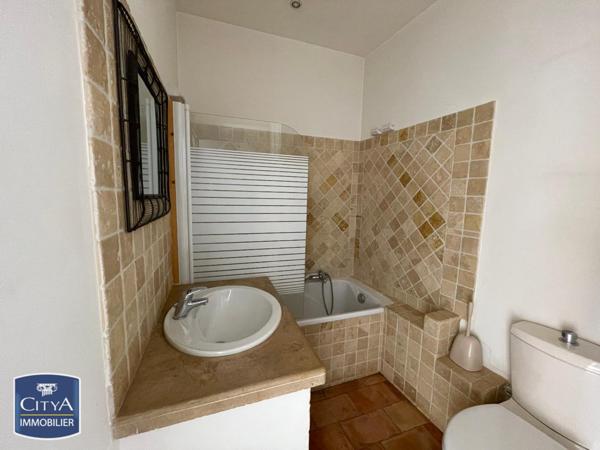 Appartement à louer 2 pièces 54.77m²