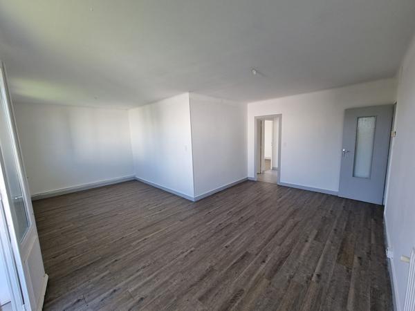 Appartement Gray 4 pièce(s) 77 m2