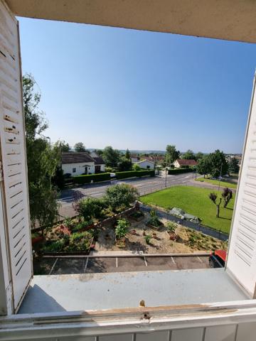 Appartement Gray 4 pièce(s) 77 m2