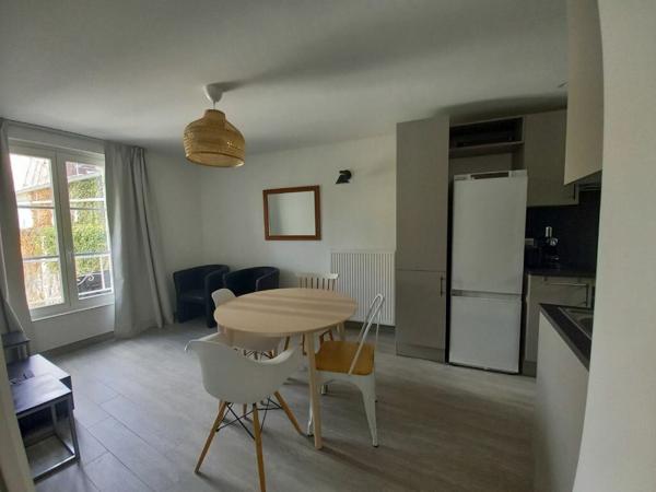 Appartement à louer  1 pièce •  Bures-sur-Yvette