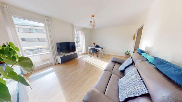 Appartement Asnieres Sur Seine 3 pièce(s) 72.80 m2 avec balcon