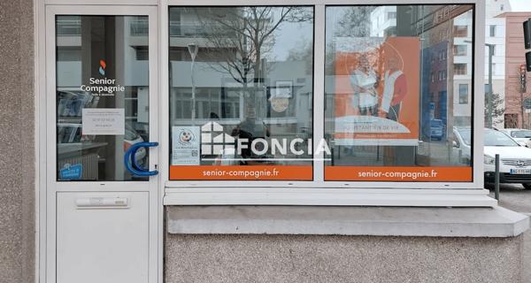 Location Local commercial 1 pièce 38.9 m² - Lorient 56100