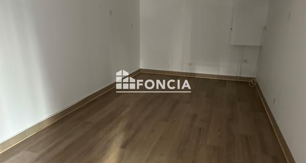 Location Local commercial 1 pièce 38.9 m² - Lorient 56100