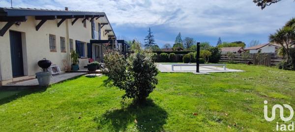 Maison traditionnelle 5 pièces de 135 m² à Soustons (40140)