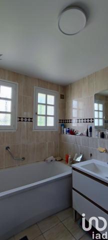 Maison traditionnelle 5 pièces de 135 m² à Soustons (40140)