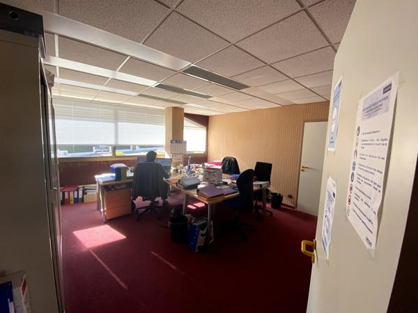 IMMEUBLE DE BUREAUX 913 M2 - FOULAYRONNES