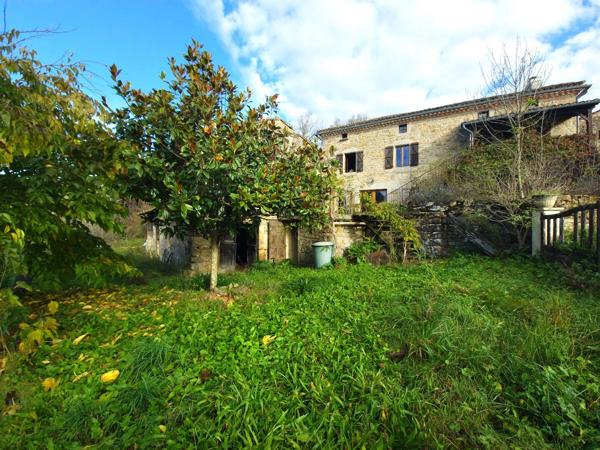 Maison et dépendances dans un hameau, proche de Verfeil Verfeil sur seye