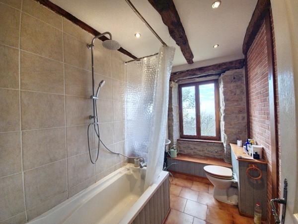 Maison et dépendances dans un hameau, proche de Verfeil Verfeil sur seye