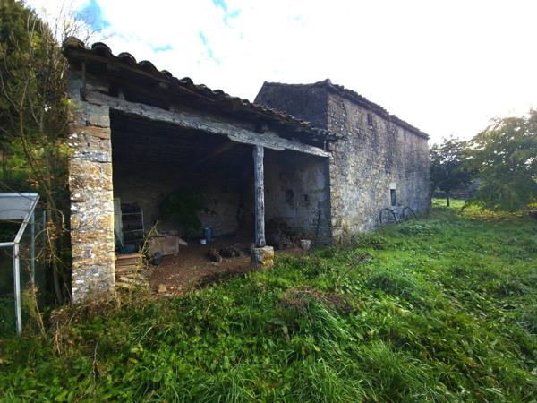Maison et dépendances dans un hameau, proche de Verfeil Verfeil sur seye