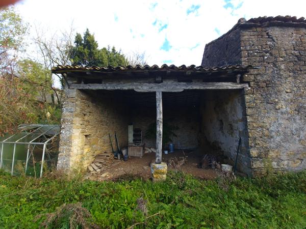 Maison et dépendances dans un hameau, proche de Verfeil Verfeil sur seye