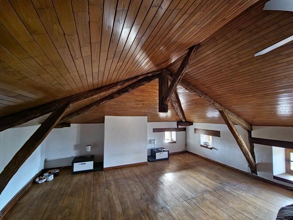 Maison et dépendances dans un hameau, proche de Verfeil Verfeil sur seye