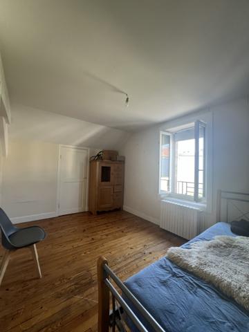 MAISON 4 pièces AURILLAC (15) en pierre et jardin